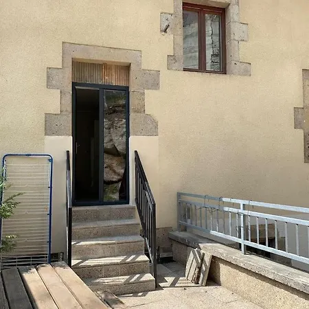 4 Personnes, 1 Chambre, Terrasse, Wifi, Proche Du Centre Appartement La Bourboule